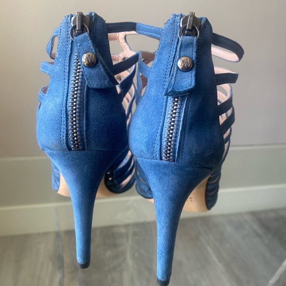 Stuart Weitzman size 37 blue suede heel - Picture 2 of 3